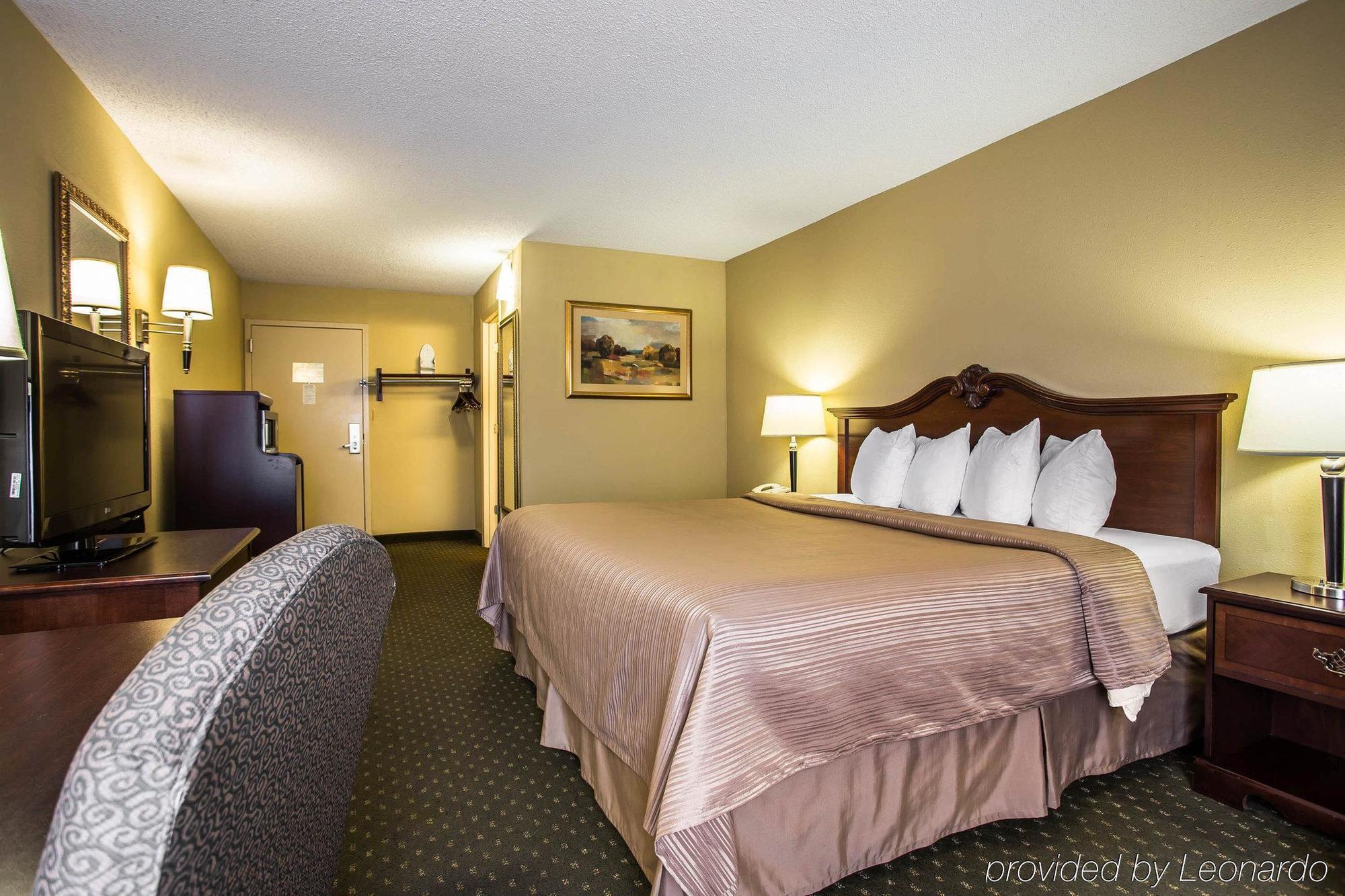 Quality Inn At The Park Fort Mill Exteriör bild