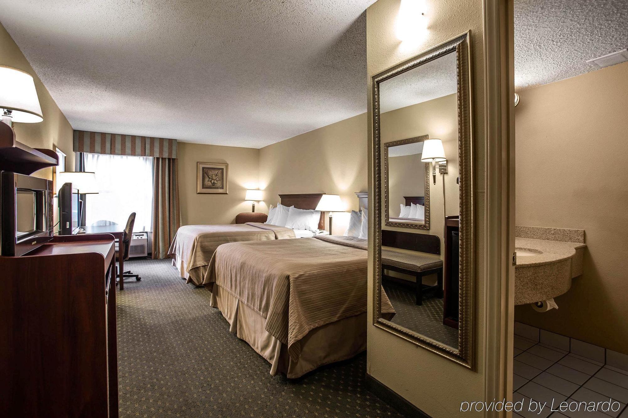 Quality Inn At The Park Fort Mill Exteriör bild