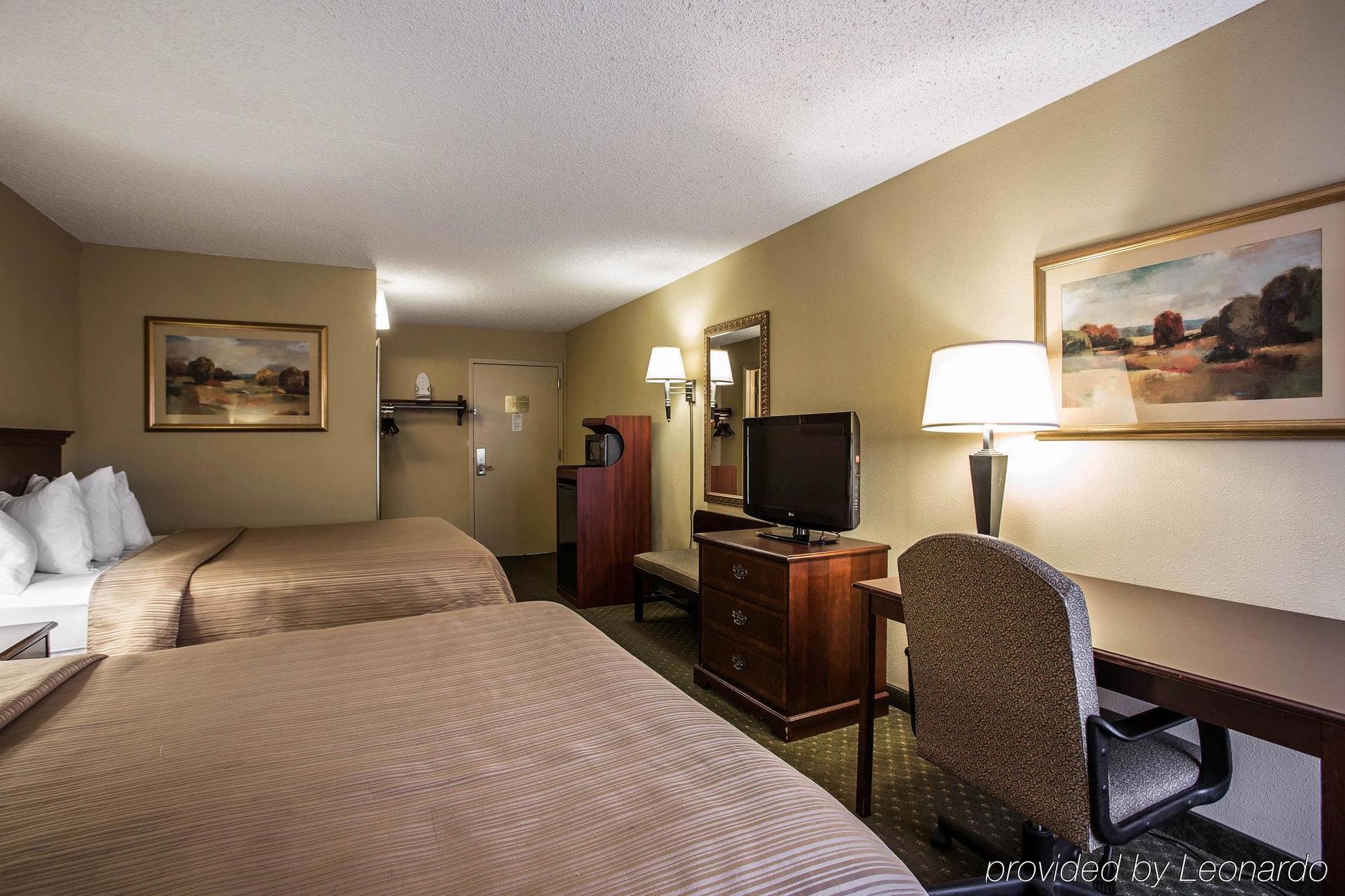 Quality Inn At The Park Fort Mill Exteriör bild