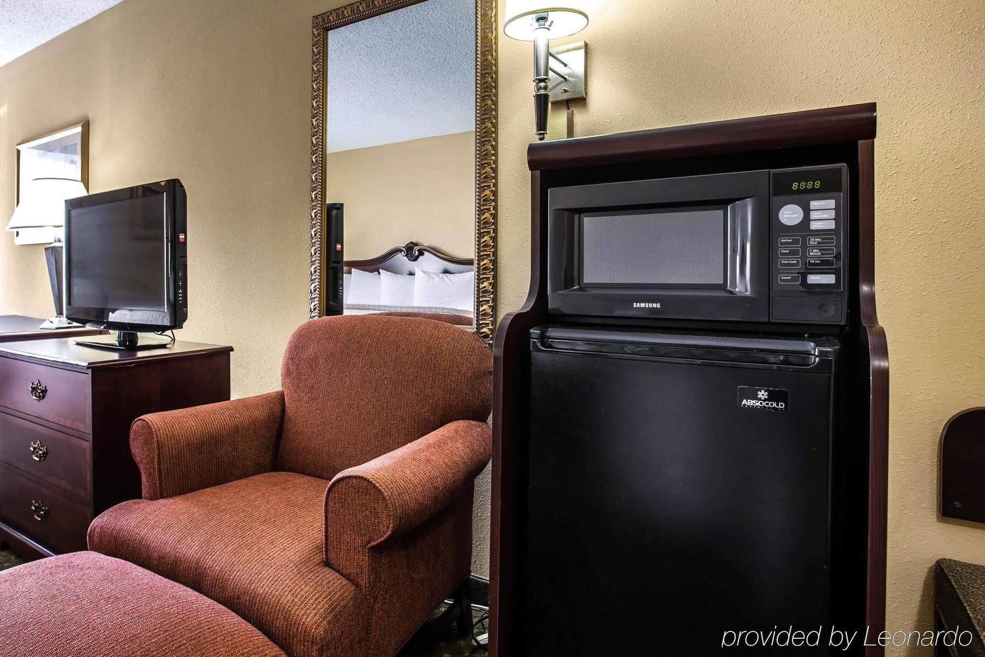 Quality Inn At The Park Fort Mill Exteriör bild