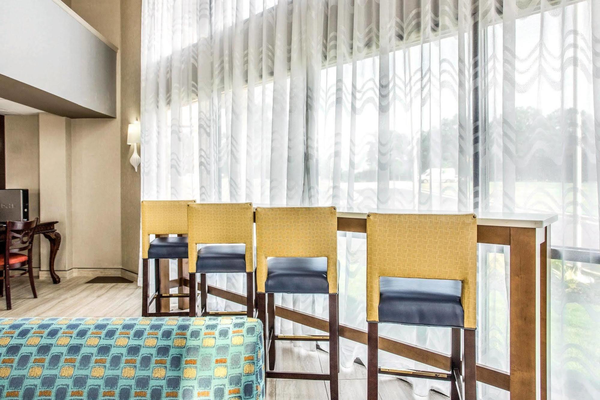 Quality Inn At The Park Fort Mill Exteriör bild