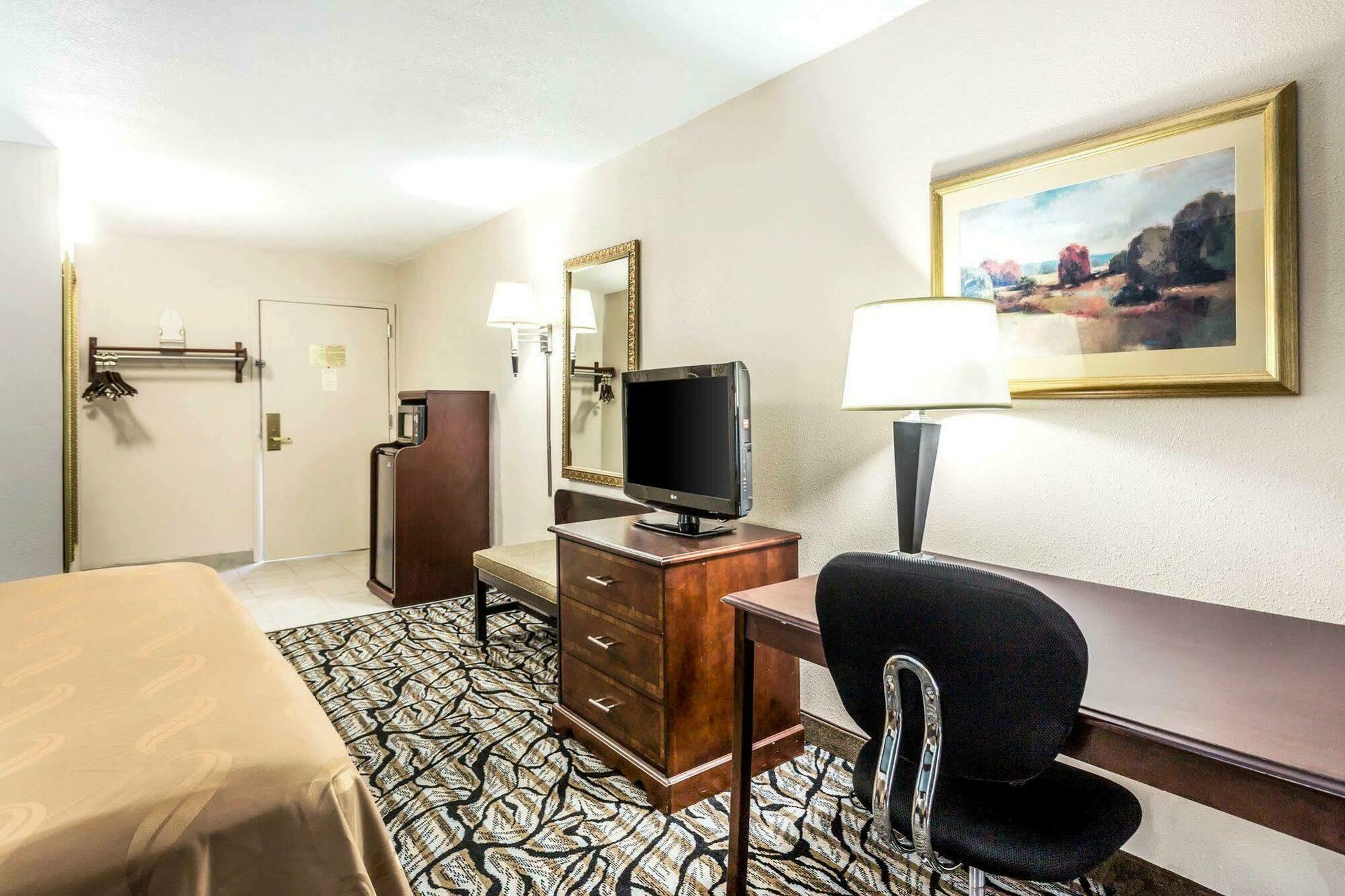 Quality Inn At The Park Fort Mill Exteriör bild