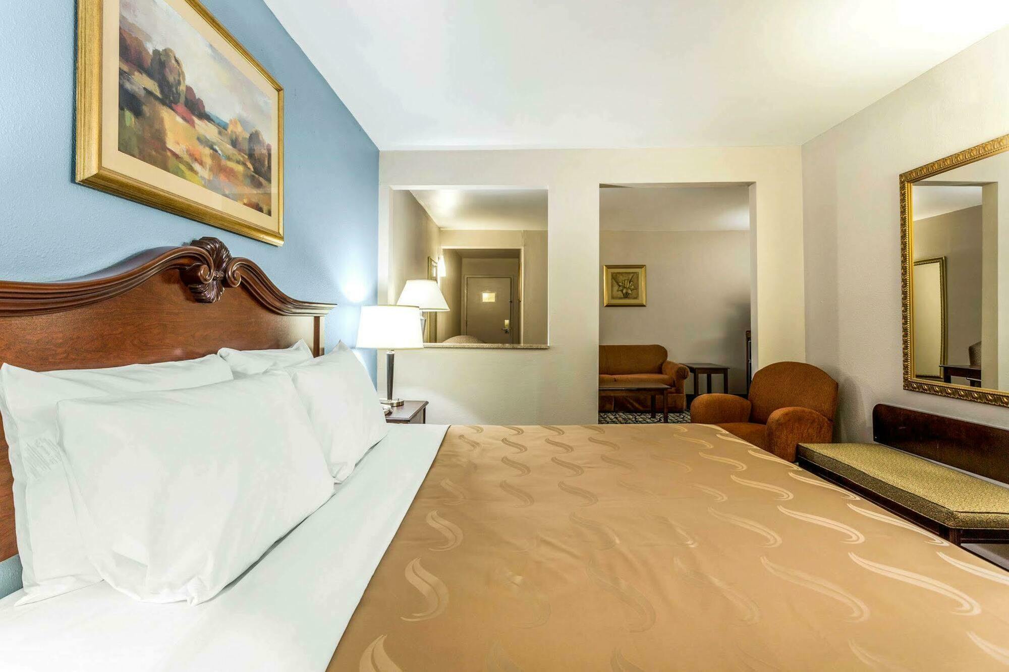 Quality Inn At The Park Fort Mill Exteriör bild